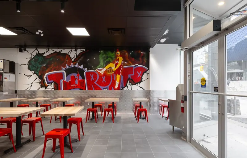 Dave's Hot Chicken | Yonge & Dundas